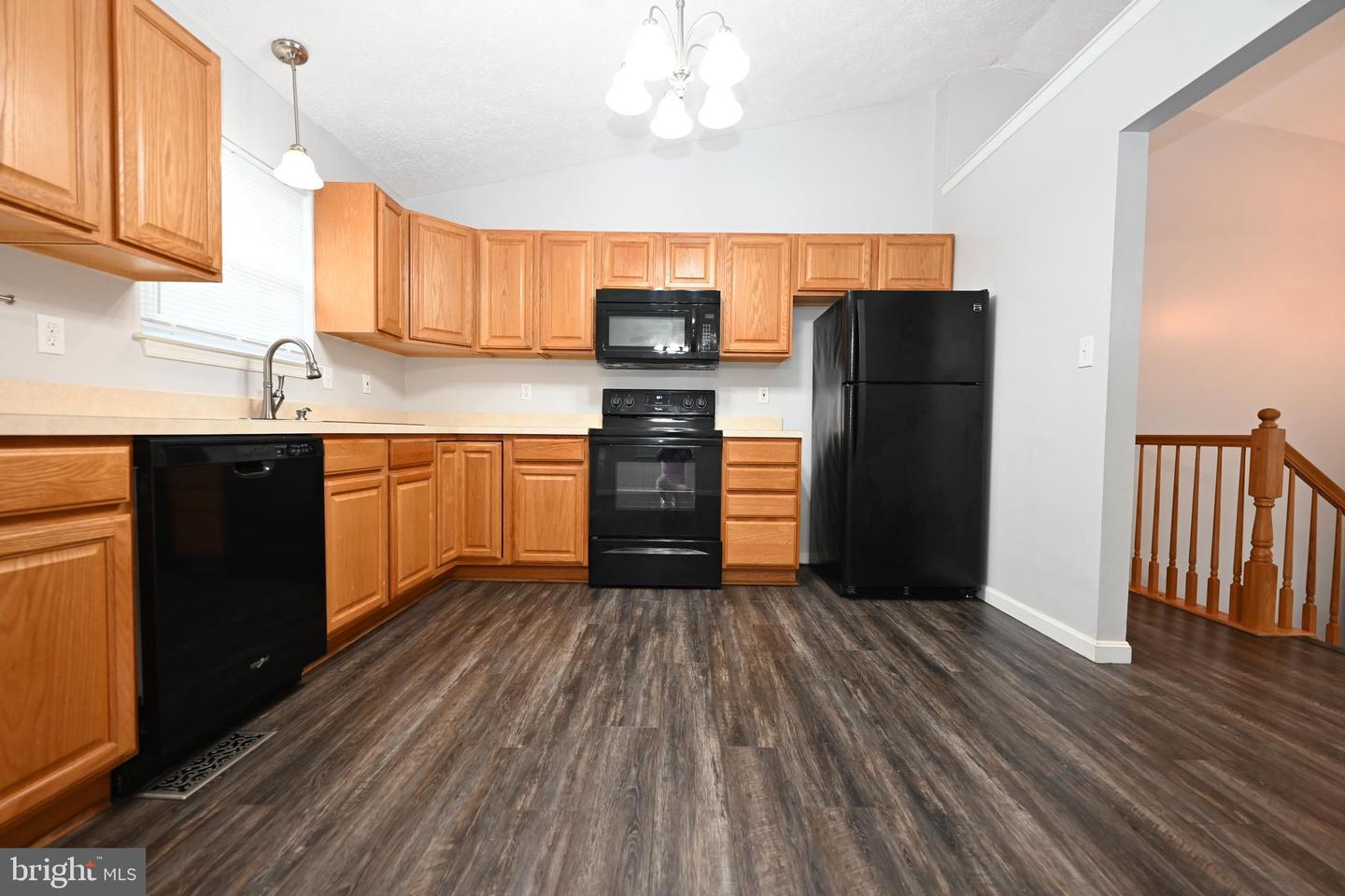 1023 Rimrock Rd Property Photo 5