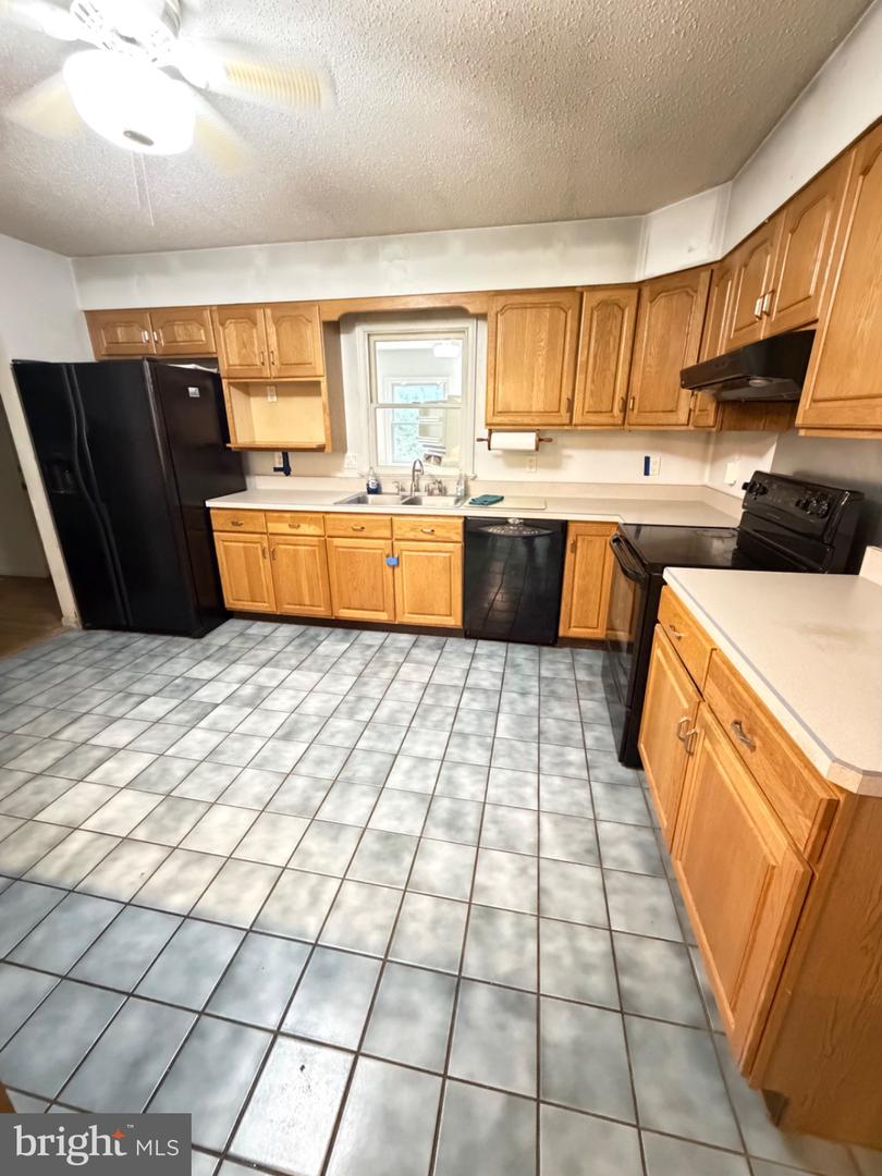 4331 Estate Dr Property Photo 4