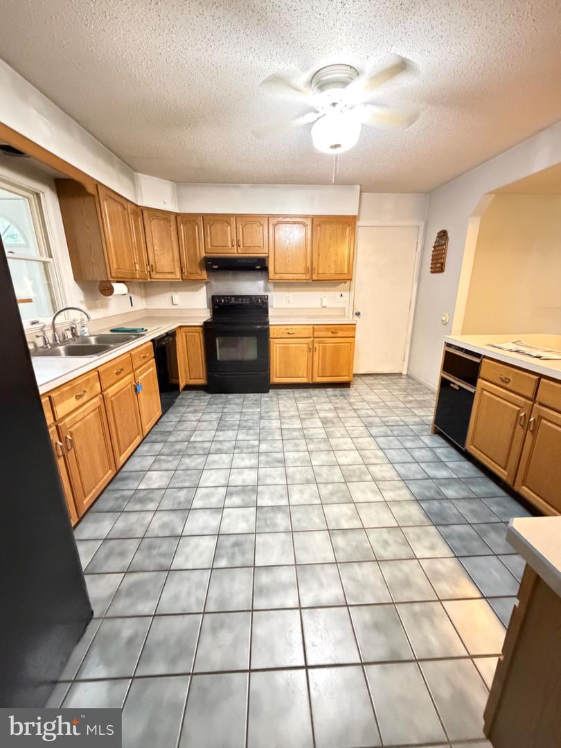 4331 Estate Dr Property Photo 5