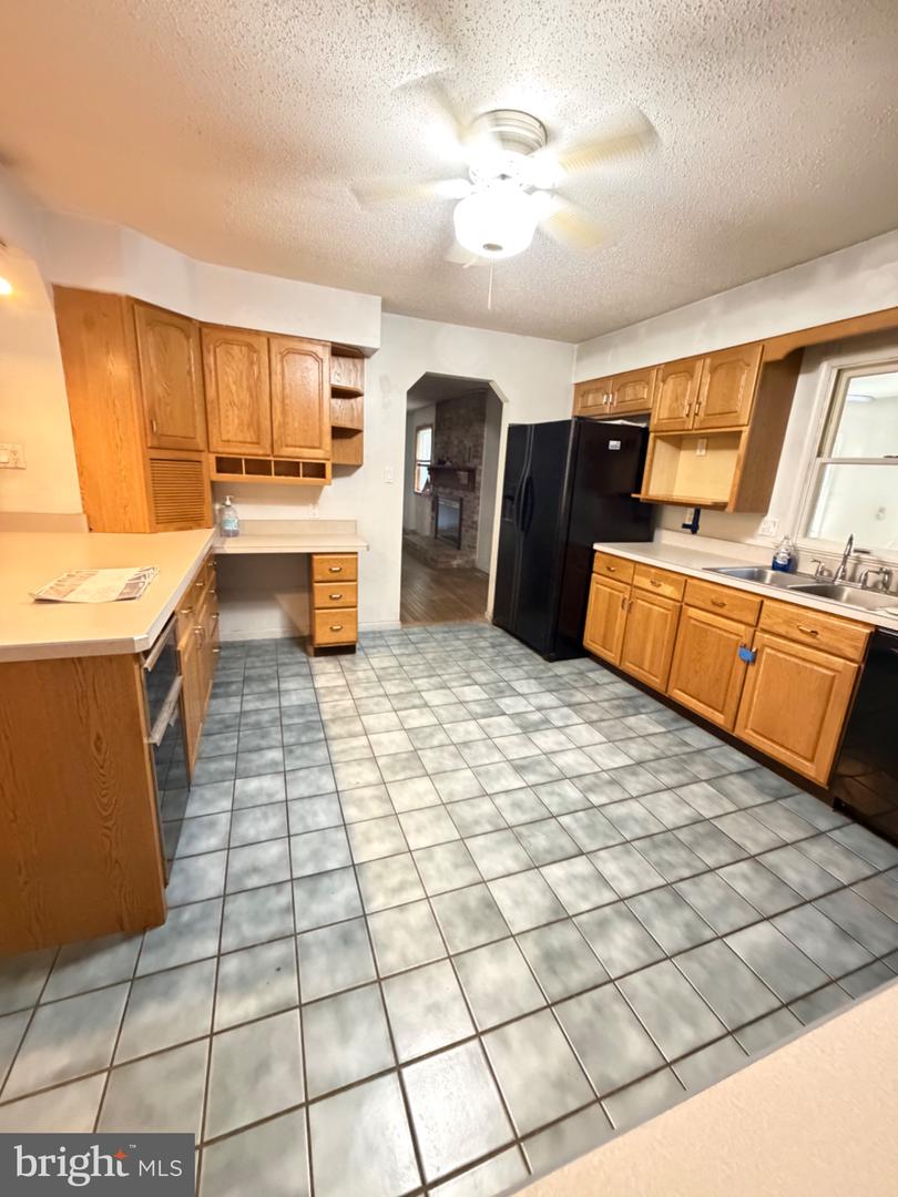 4331 Estate Dr Property Photo 6