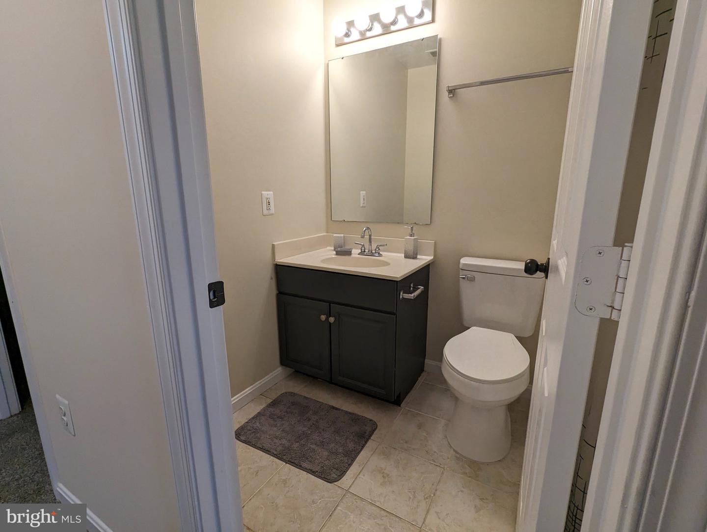 141 Winslow Pl Property Photo 6