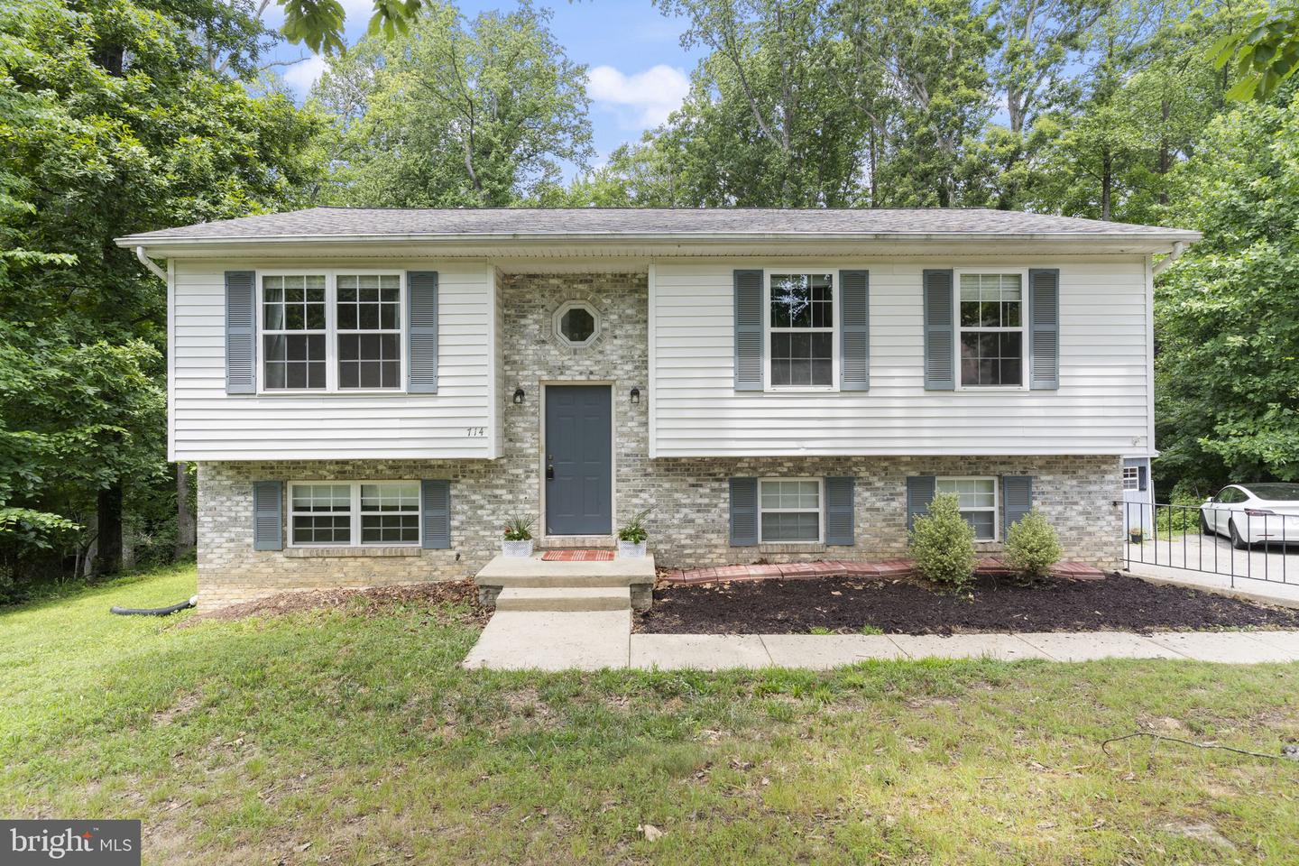 714 Pioneer Trl Property Photo 1