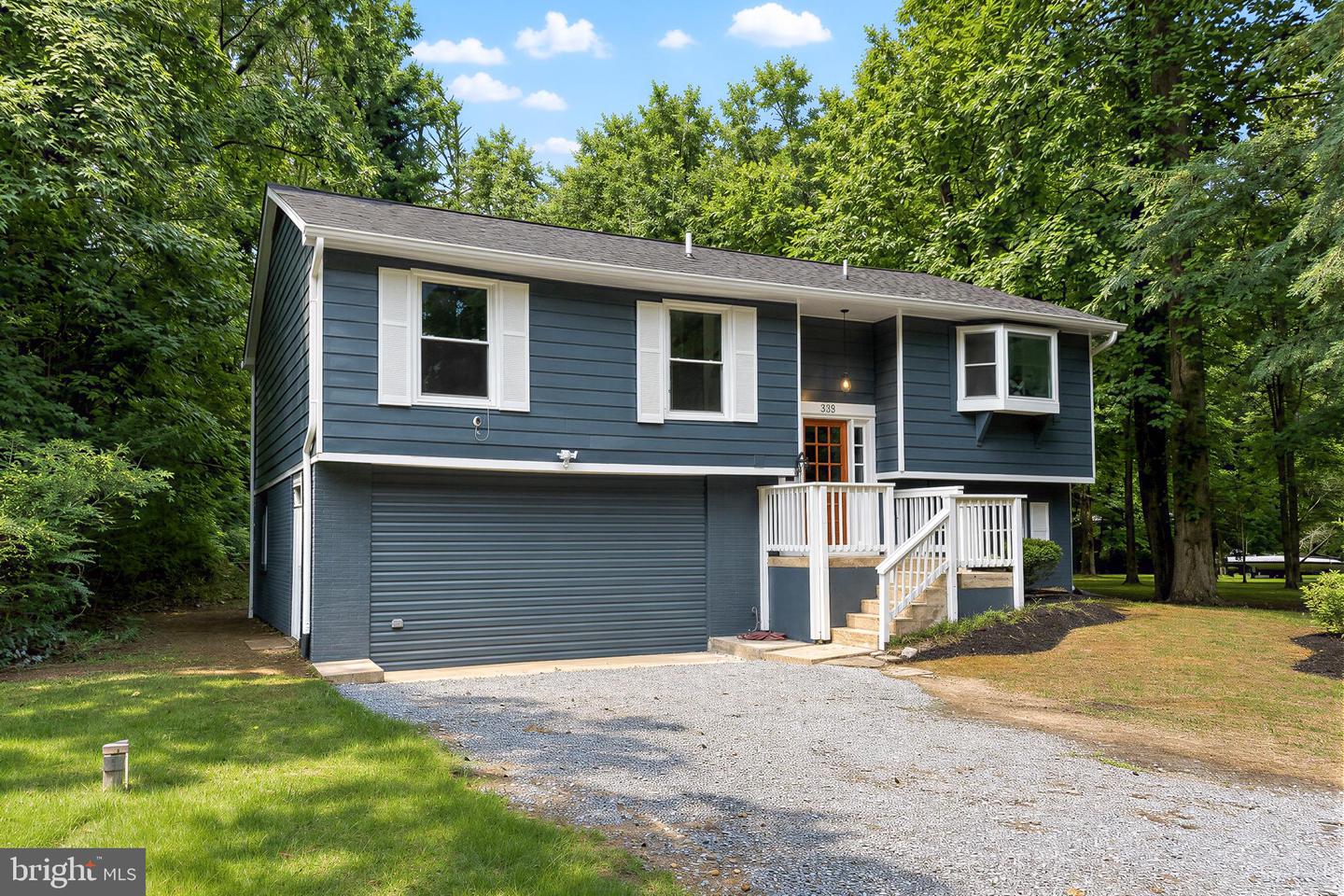329 Chestnut Dr Property Photo 4