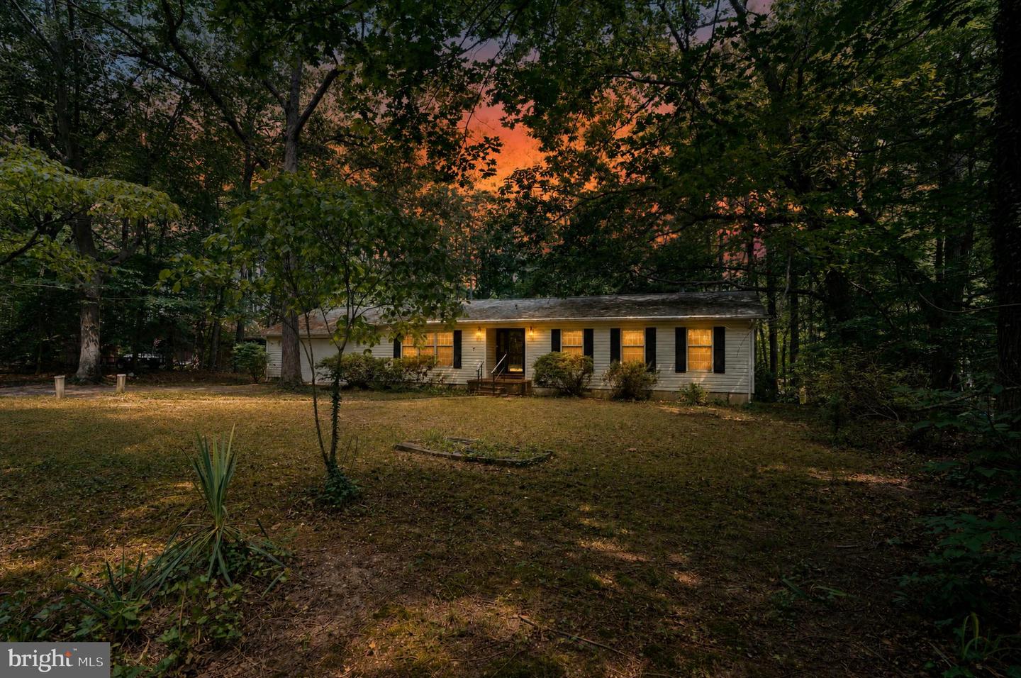 262 Elkins Ln Property Photo 2