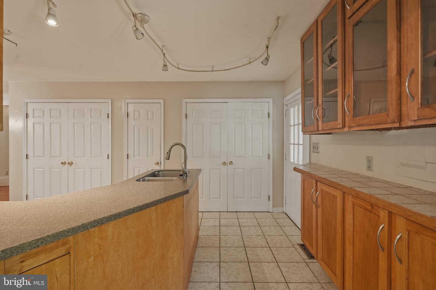 262 Elkins Ln Property Photo 15