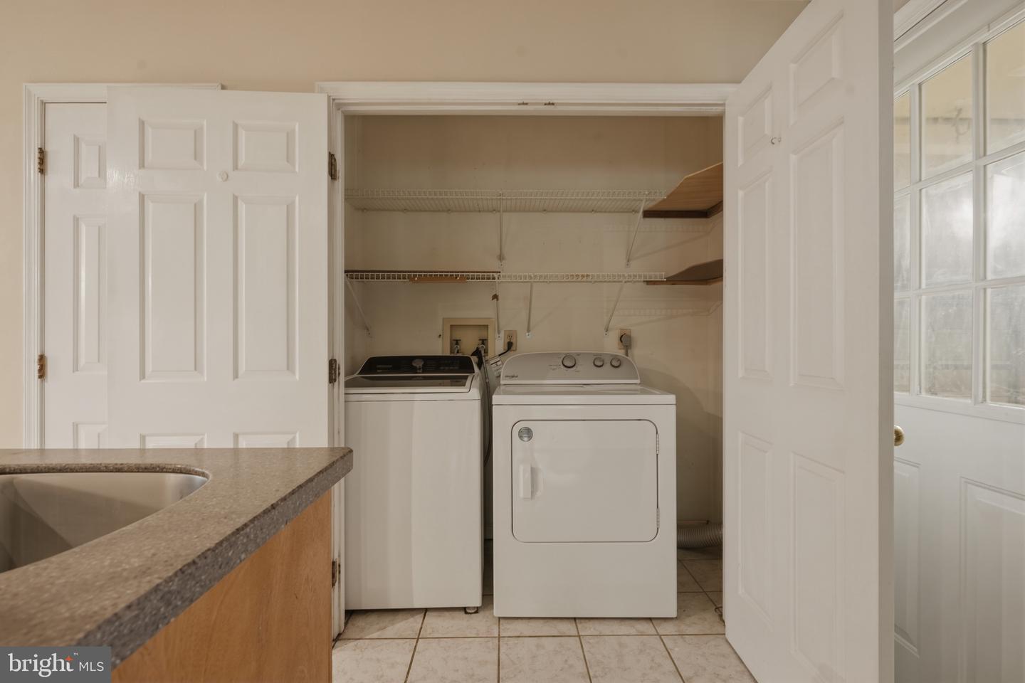 262 Elkins Ln Property Photo 18