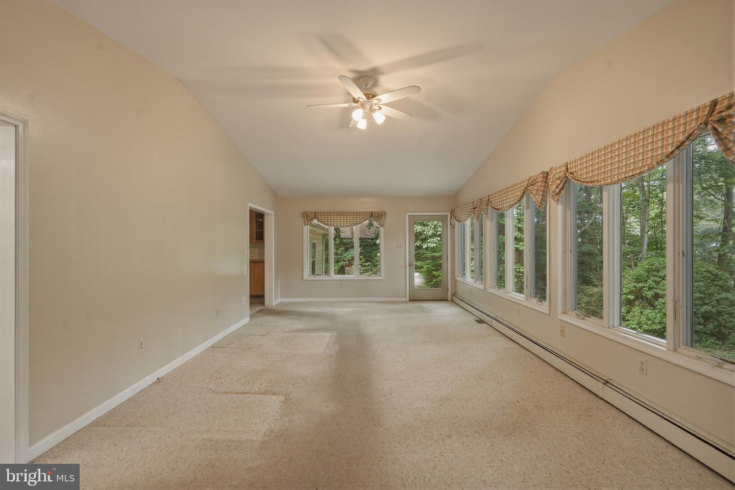 262 Elkins Ln Property Photo 24