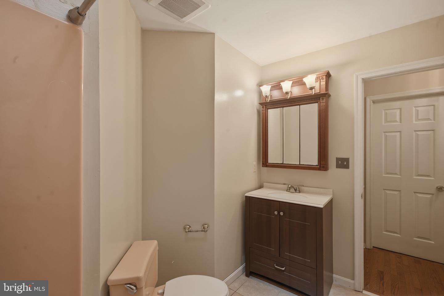 262 Elkins Ln Property Photo 33