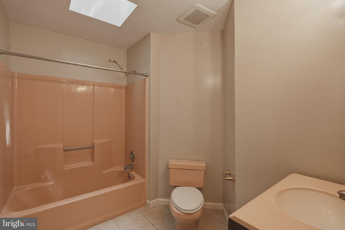 262 Elkins Ln Property Photo 34