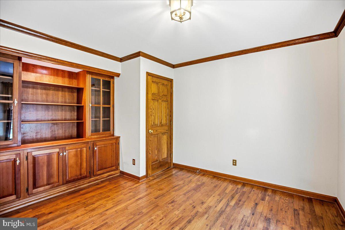 1151 Thompson Ct Property Photo 8