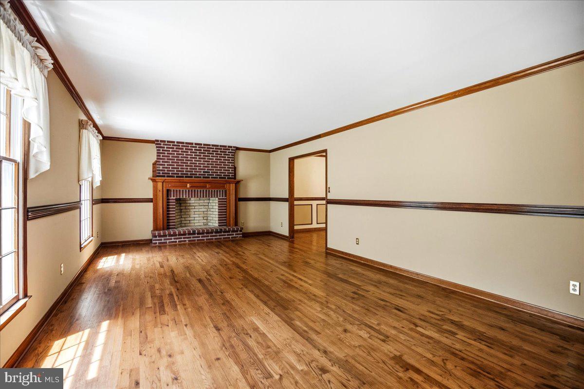 1151 Thompson Ct Property Photo 11