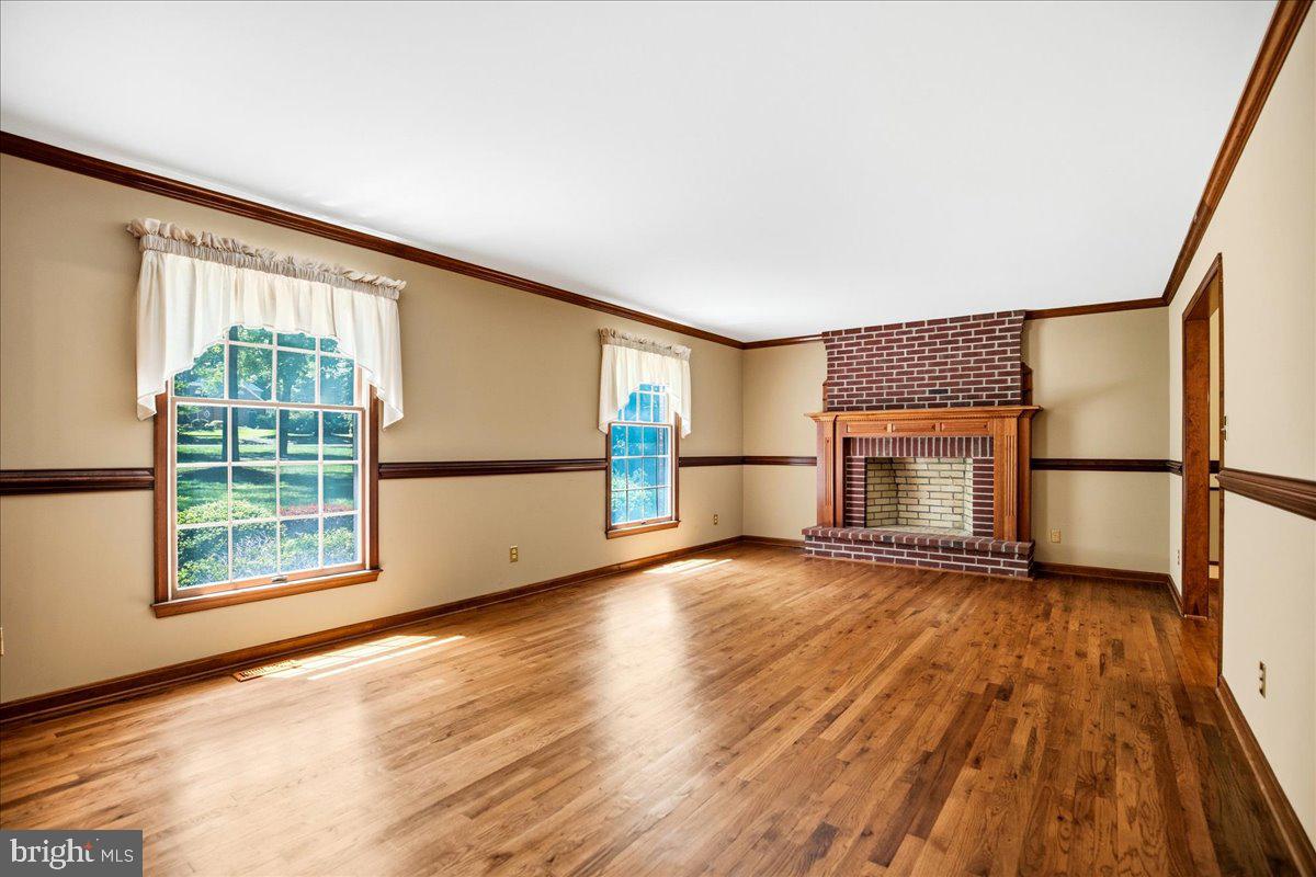 1151 Thompson Ct Property Photo 12