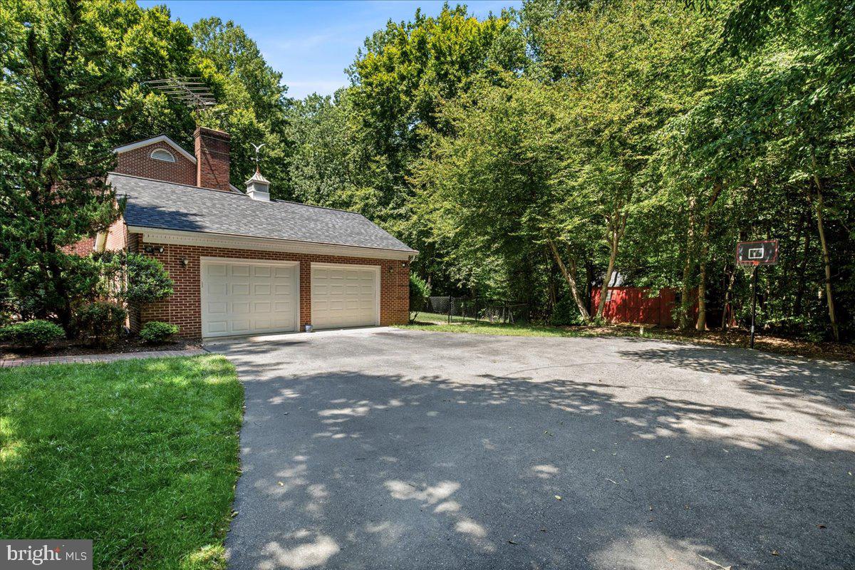 1151 Thompson Ct Property Photo 64