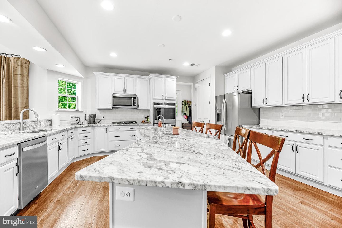 4485 Bristol Dr Property Photo 6