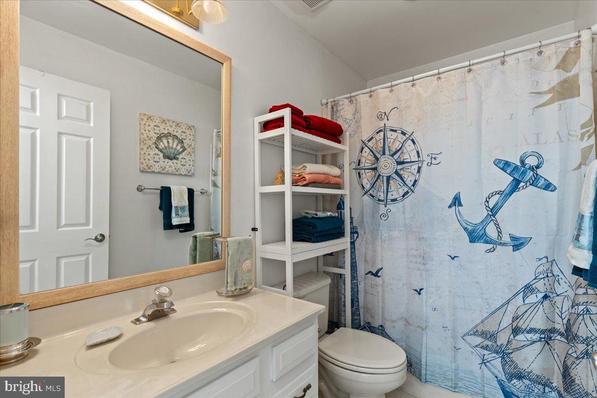 8337 Bay Crest Ct Property Photo 42