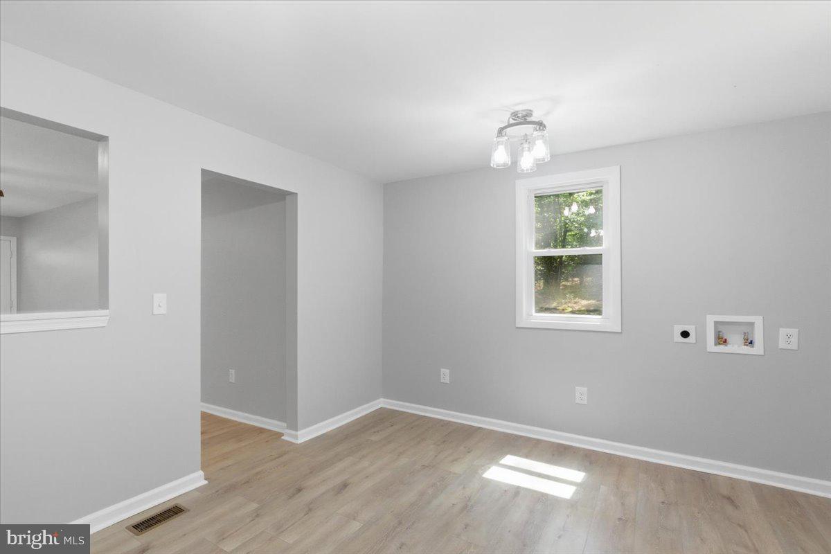 6815 Marshall Rd Property Photo 17