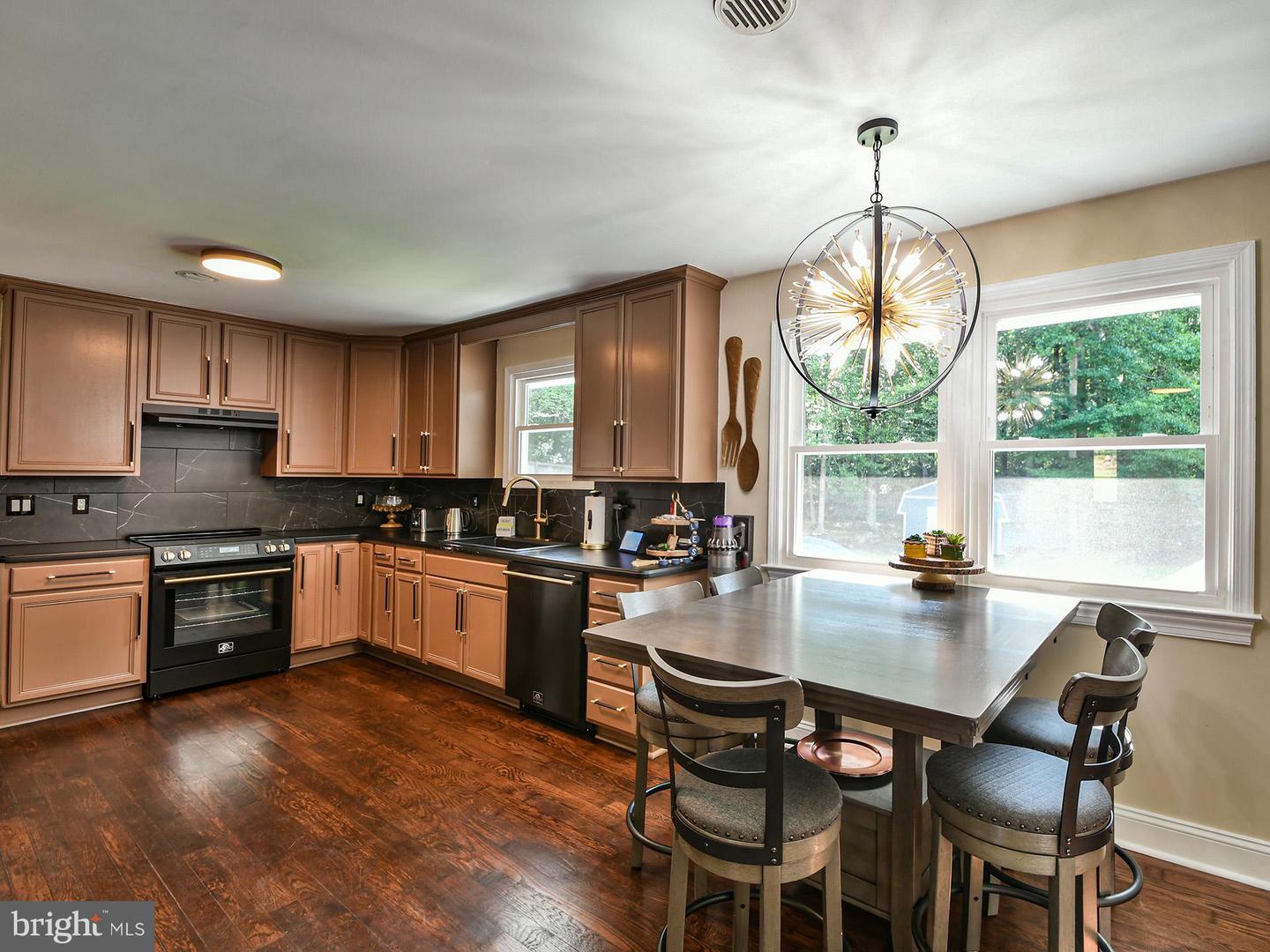 3841 Sunrise Dr Property Photo 1