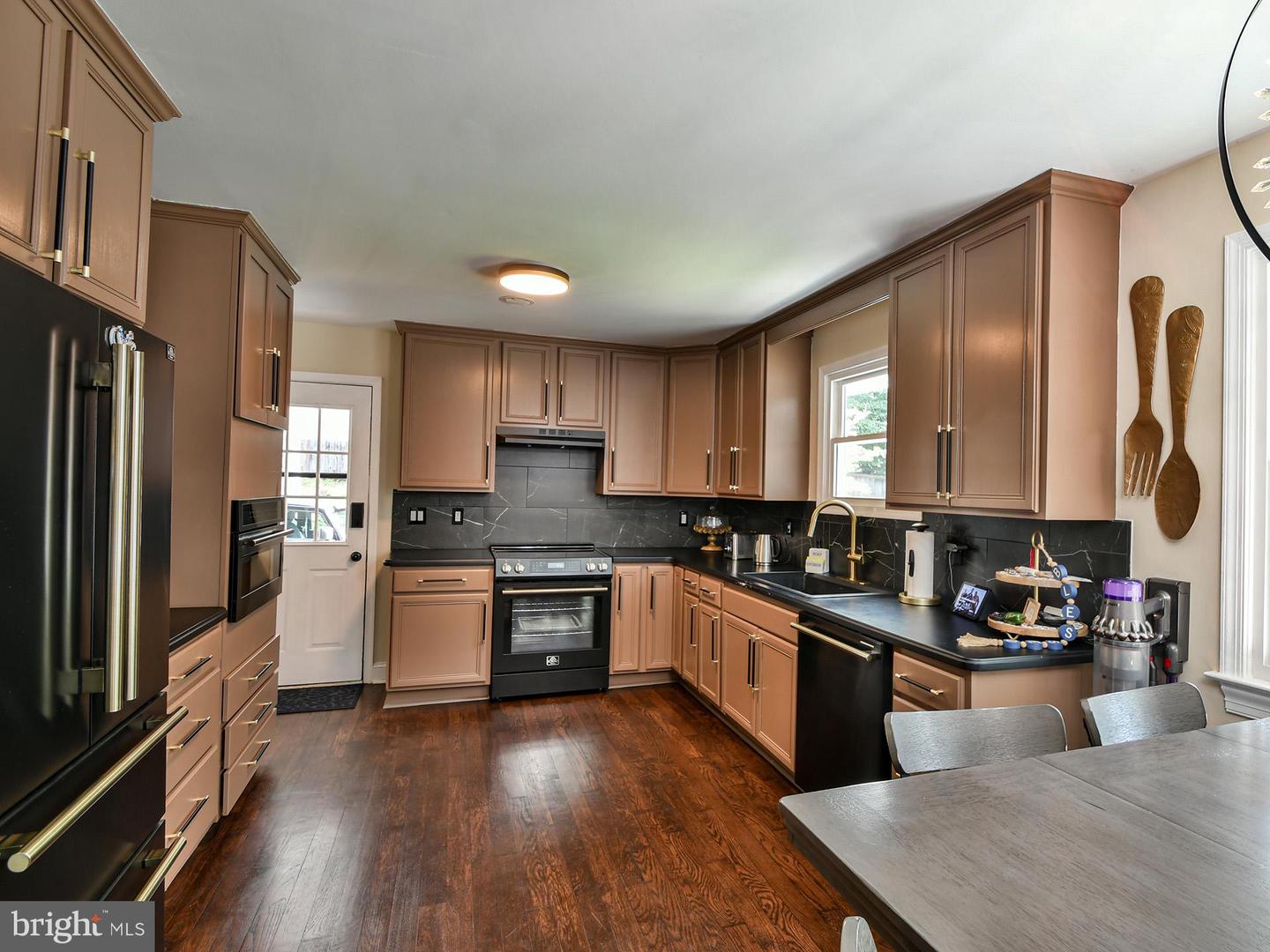 3841 Sunrise Dr Property Photo 5