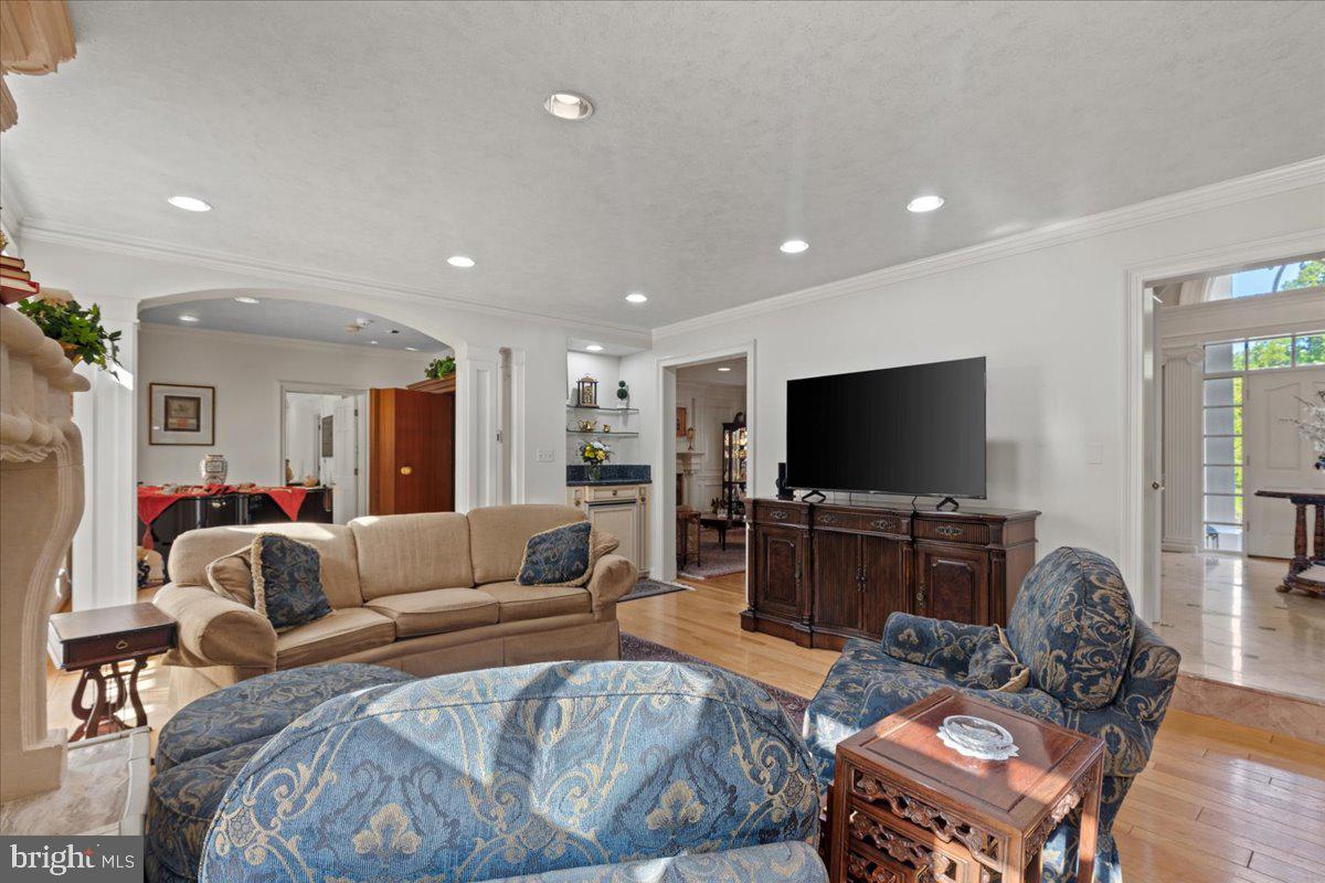 2230 Shields Dr Property Photo 36