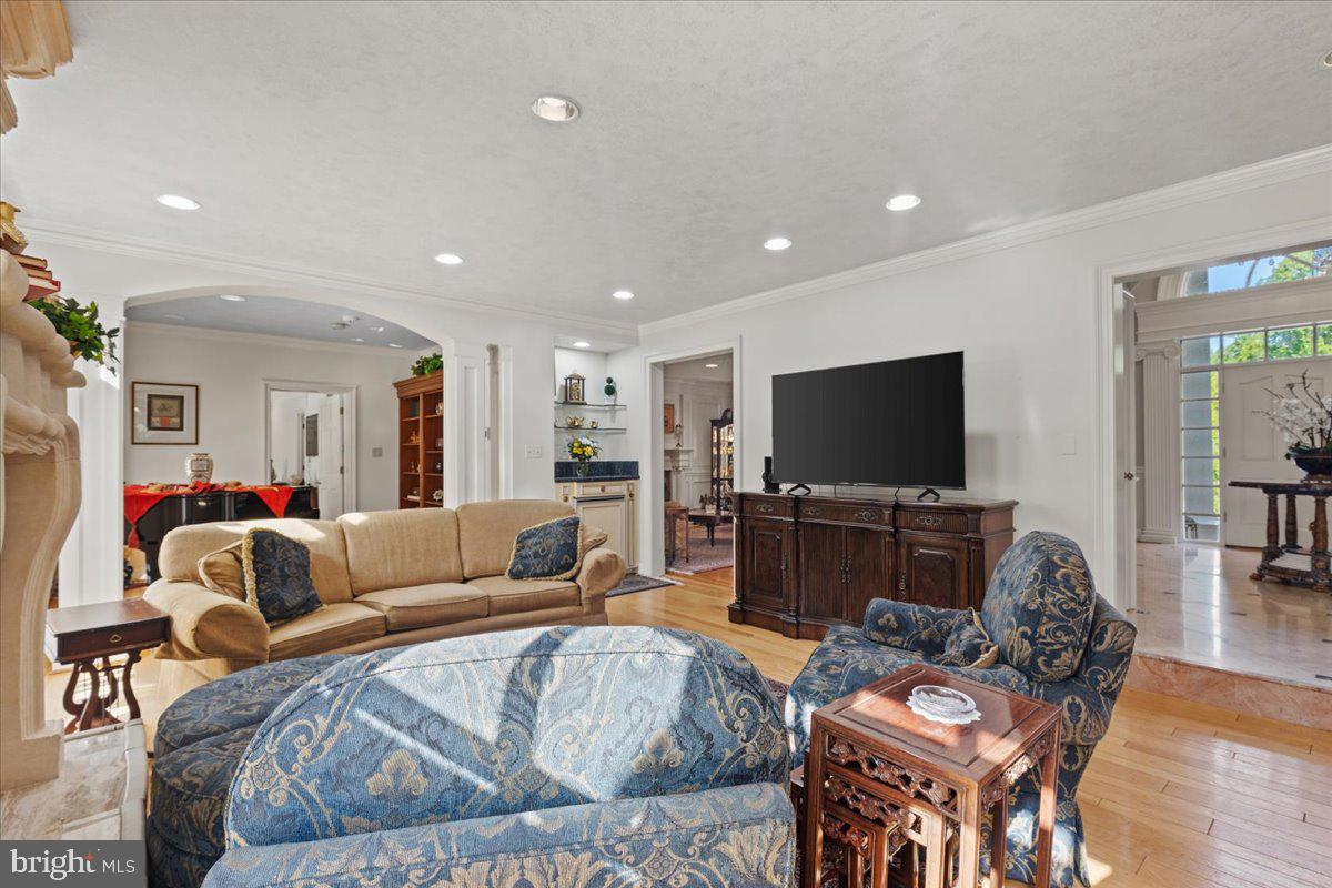 2230 Shields Dr Property Photo 39