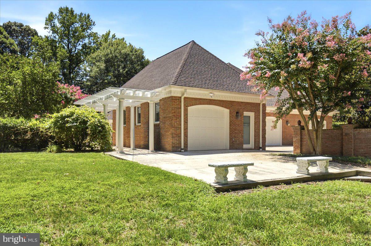 2230 Shields Dr Property Photo 113