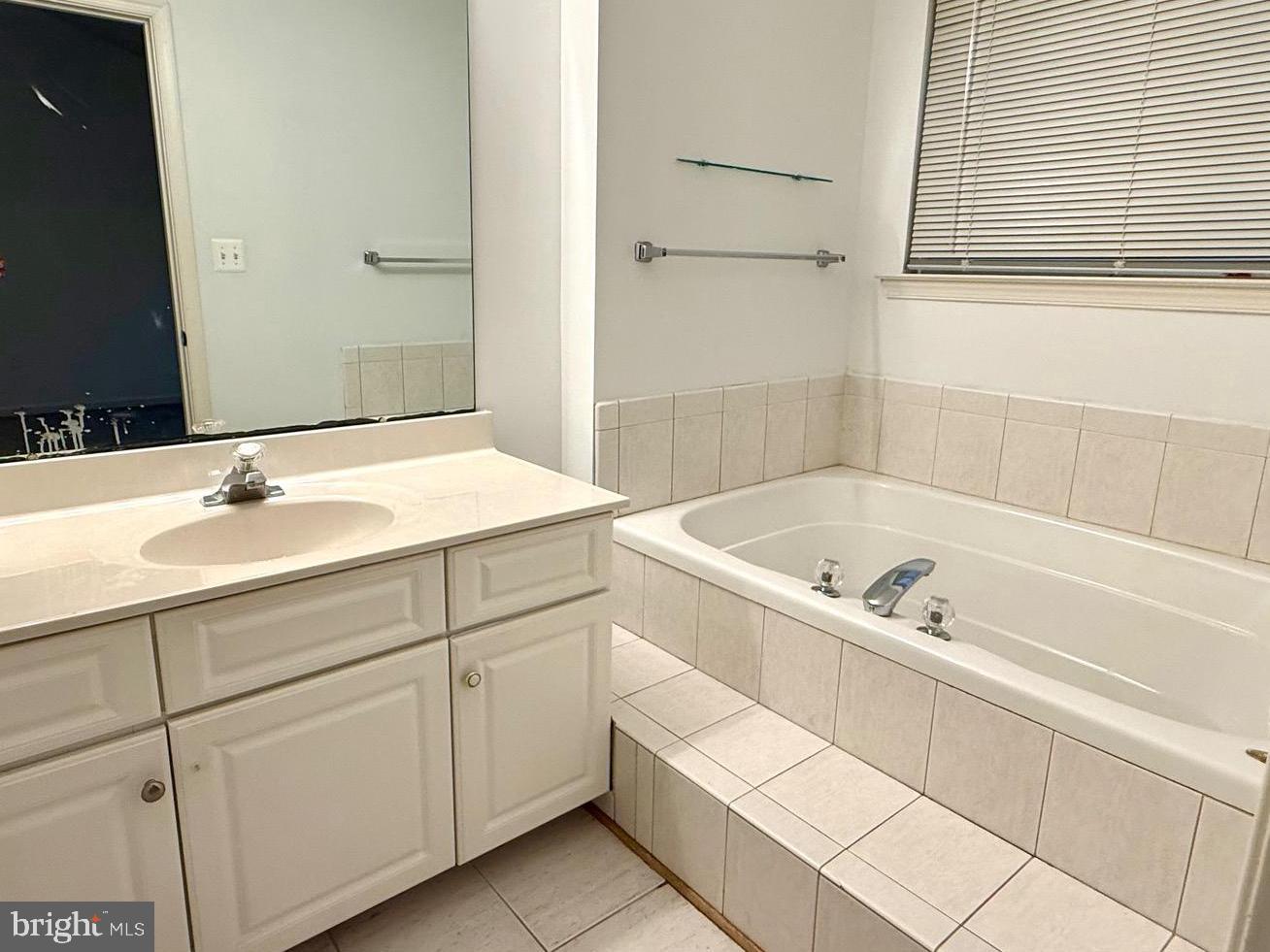 394 Cambridge Pl Property Photo 17