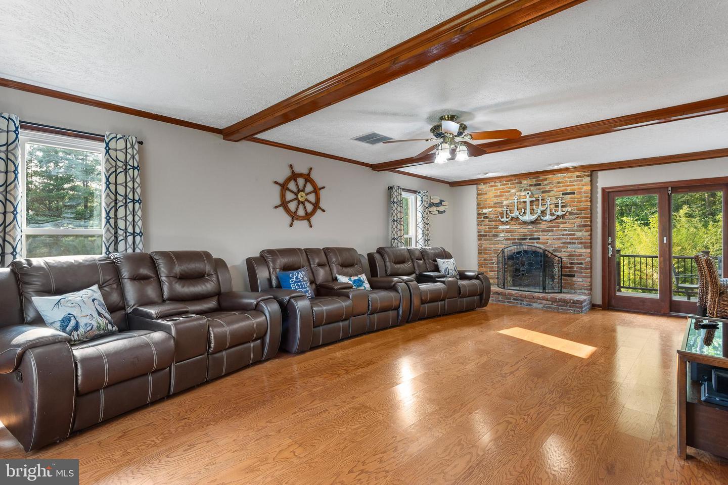 3131 Ashwood Dr Property Photo 12