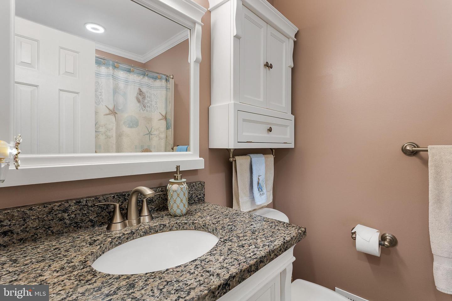 3131 Ashwood Dr Property Photo 18