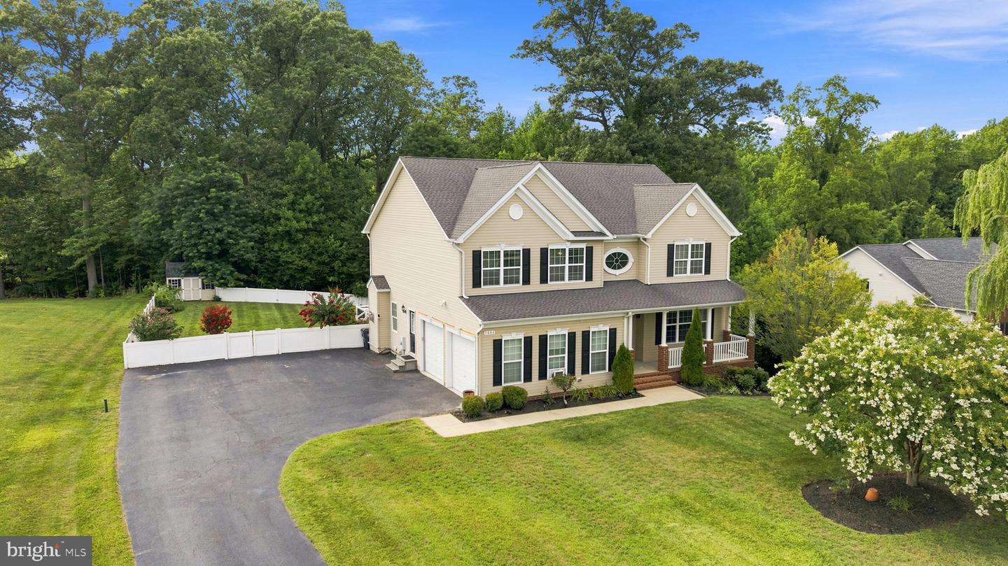 1004 HORSE PEN RUN Property Photo 1