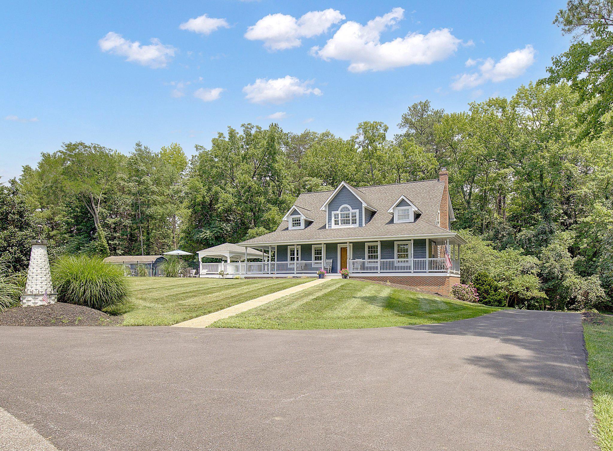 980 Appel Ln Property Photo 1