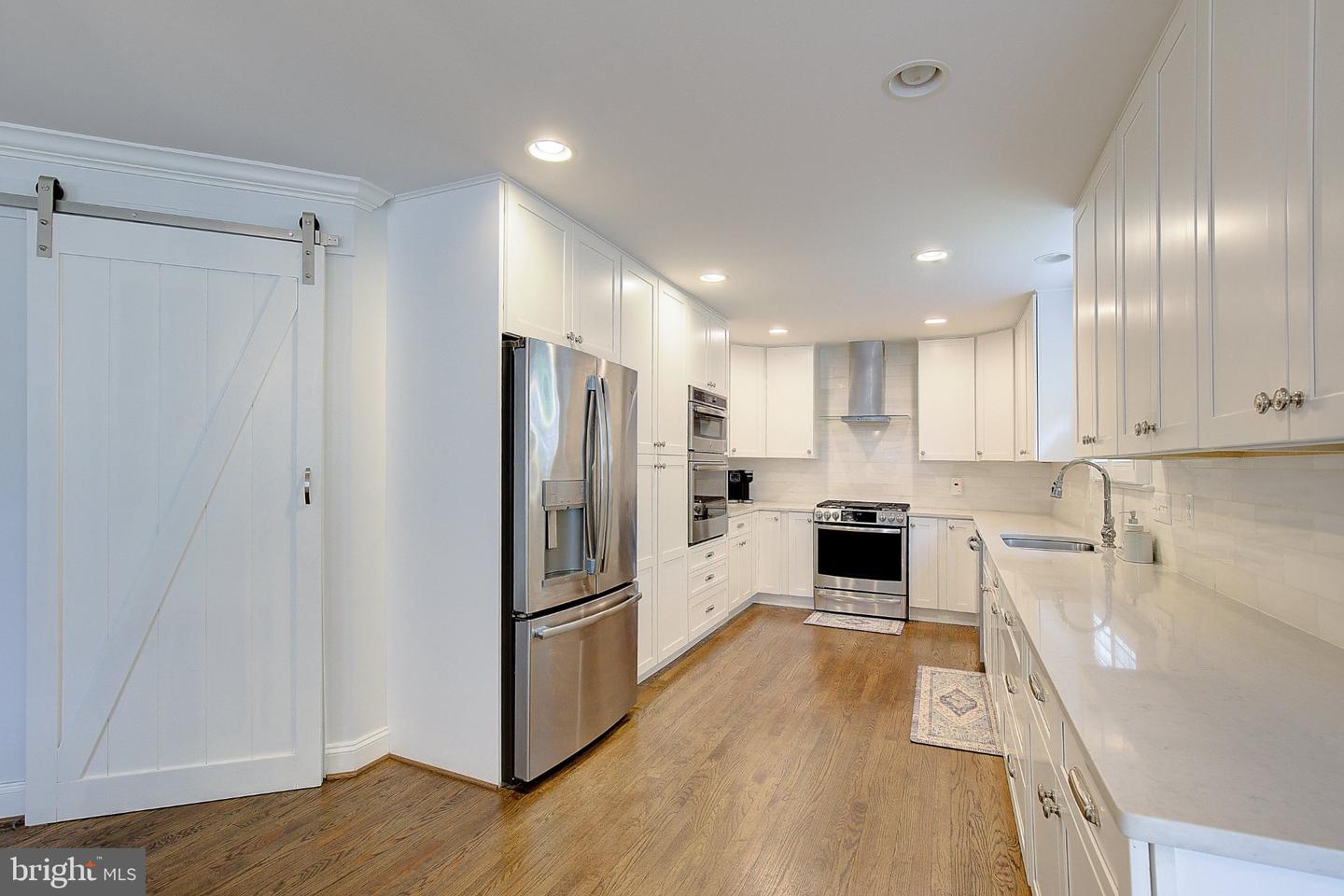 980 Appel Ln Property Photo 12