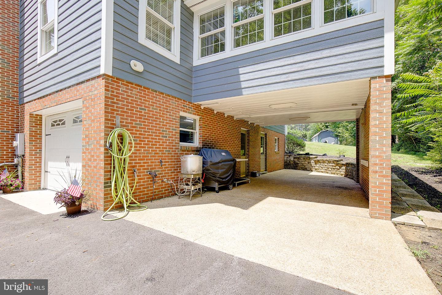 980 Appel Ln Property Photo 63