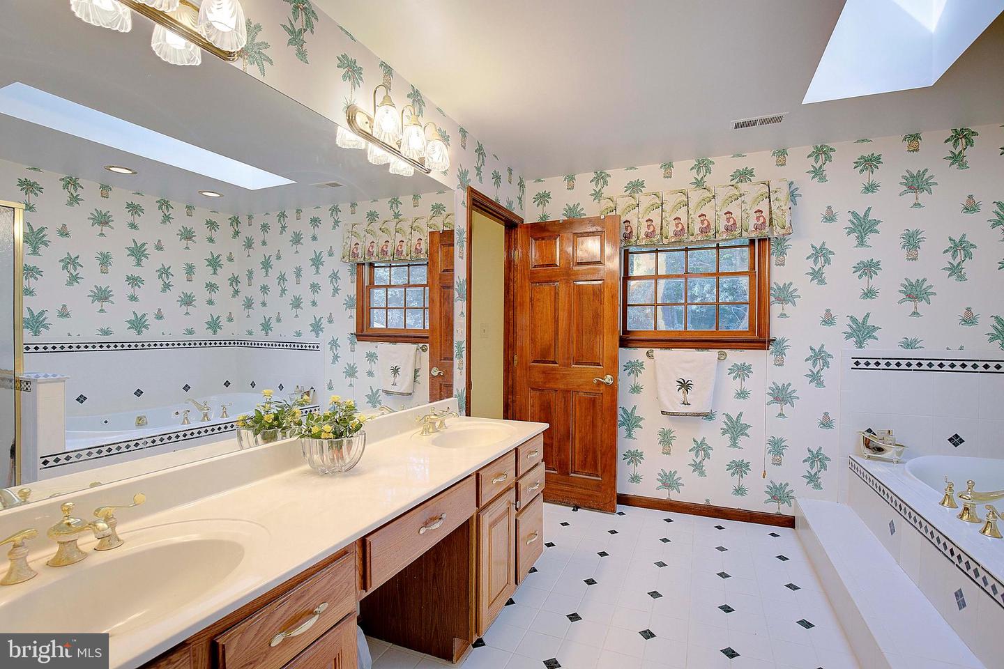 7421 Stone Ct Property Photo 39
