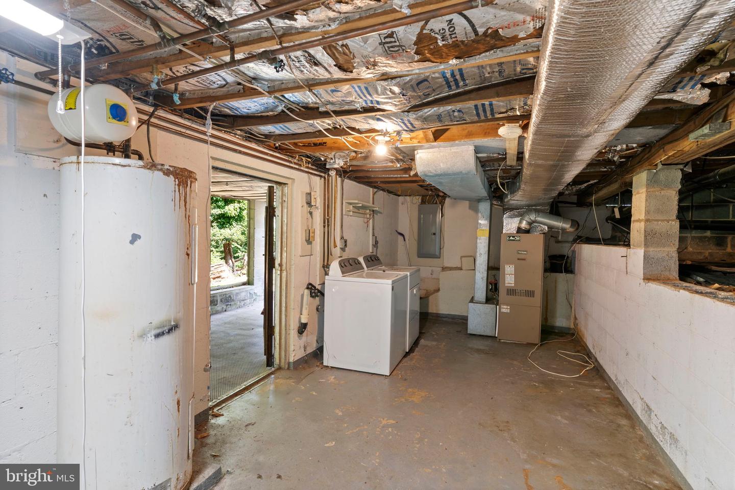 1026 Golden West Way Property Photo 14