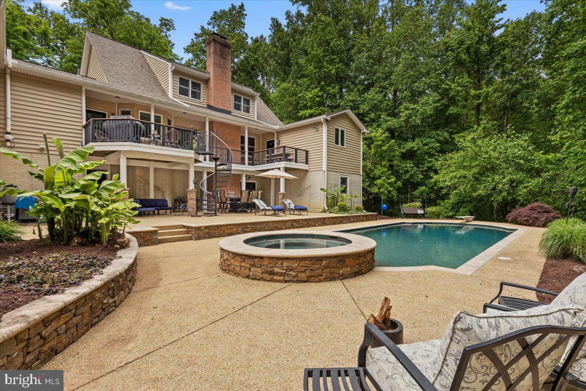 7847 N Flint Hill Rd Property Photo 1