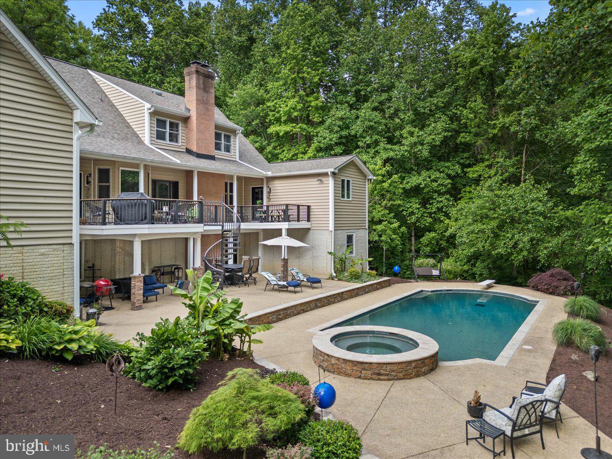 7847 N Flint Hill Rd Property Photo 1