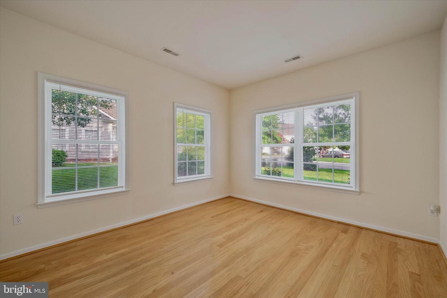 14276 Foxhall Rd #21 Property Photo 7