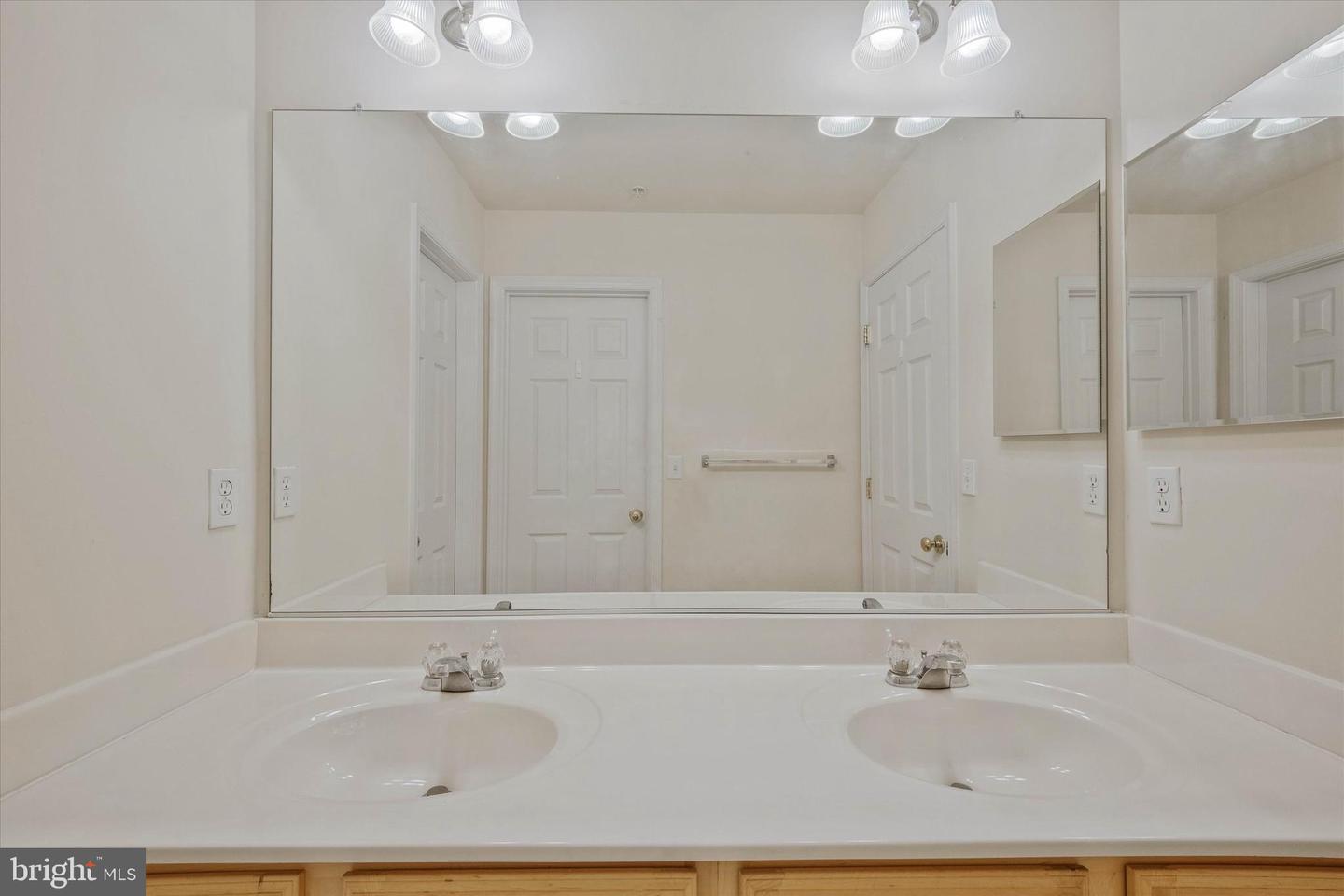 14276 Foxhall Rd #21 Property Photo 43