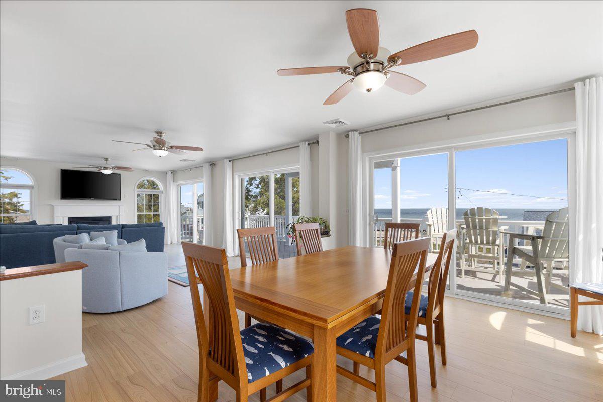 2818 Beach Dr Property Photo 17