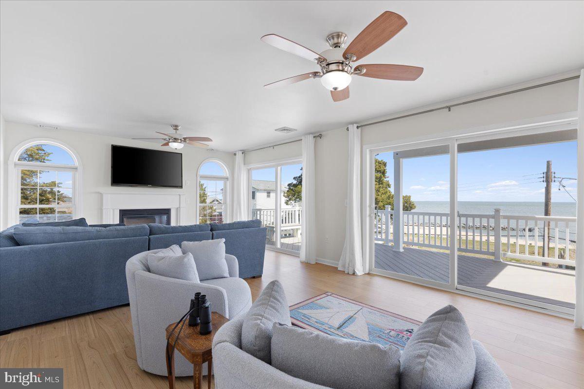 2818 Beach Dr Property Photo 18