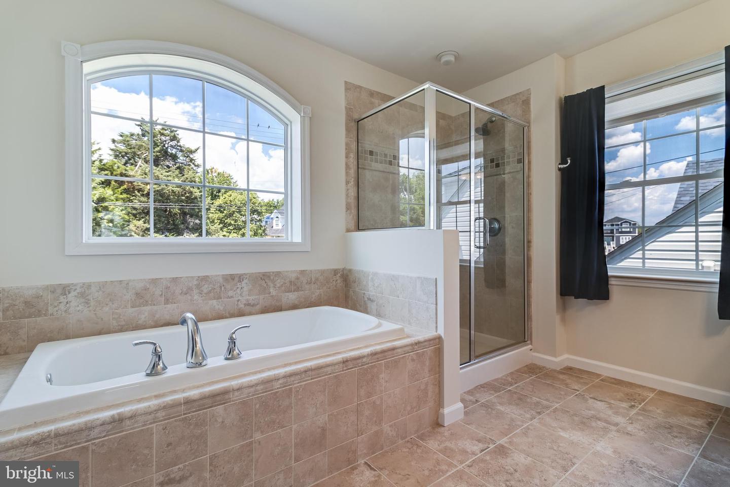 2818 Beach Dr Property Photo 27