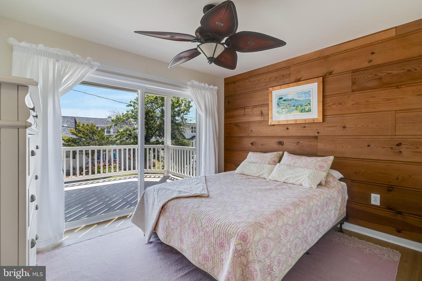 2818 Beach Dr Property Photo 33