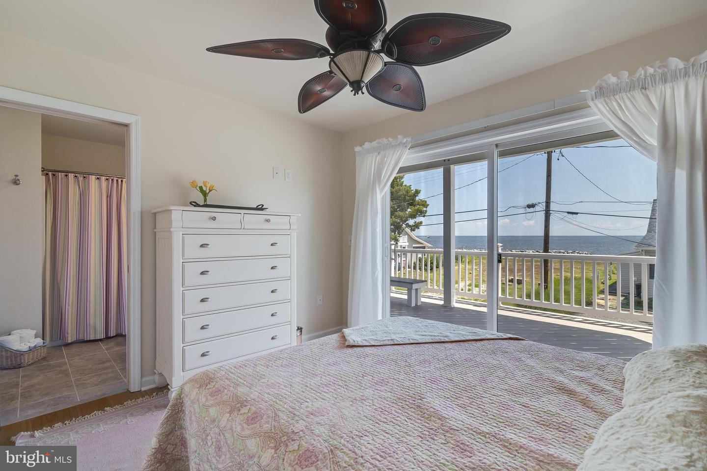 2818 Beach Dr Property Photo 34