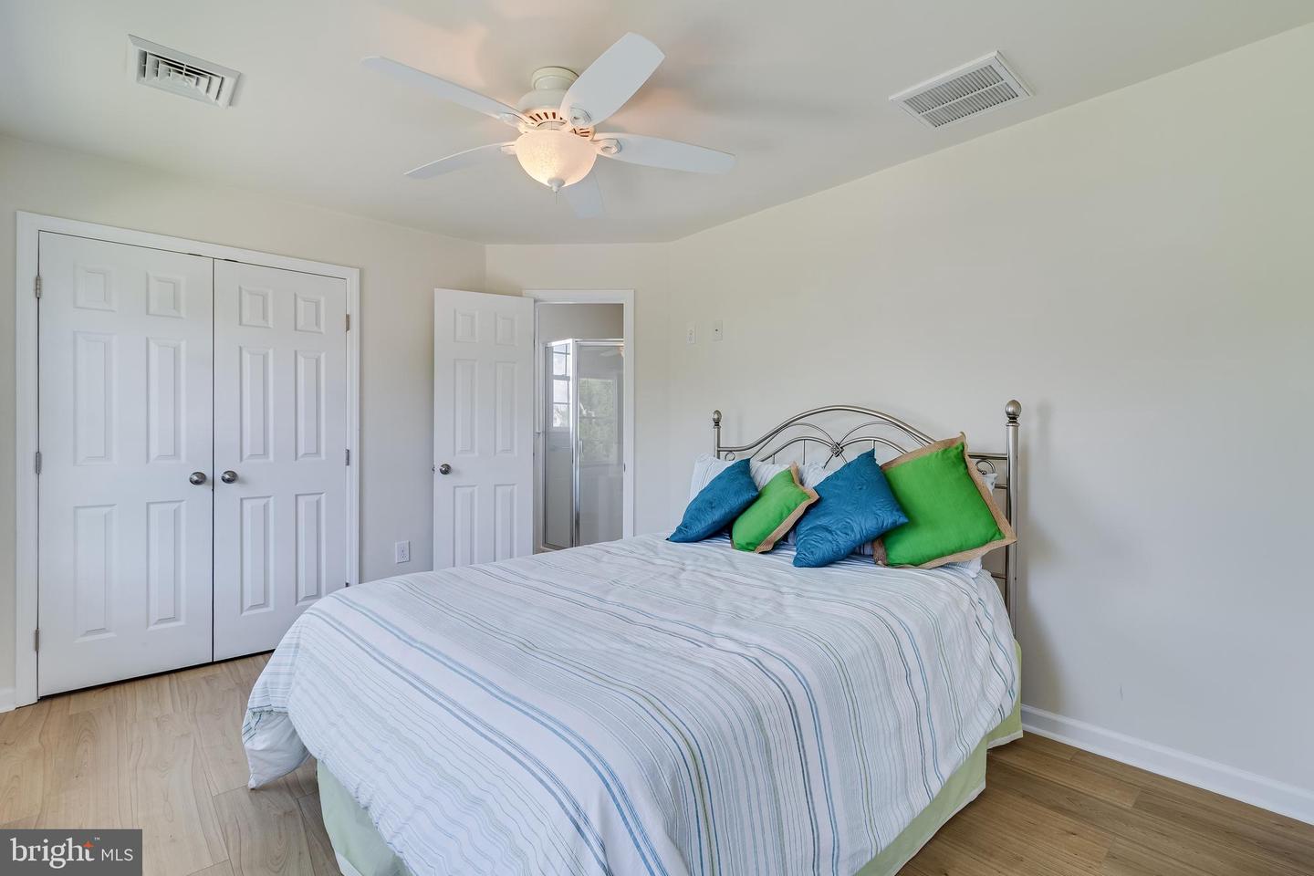 2818 Beach Dr Property Photo 35