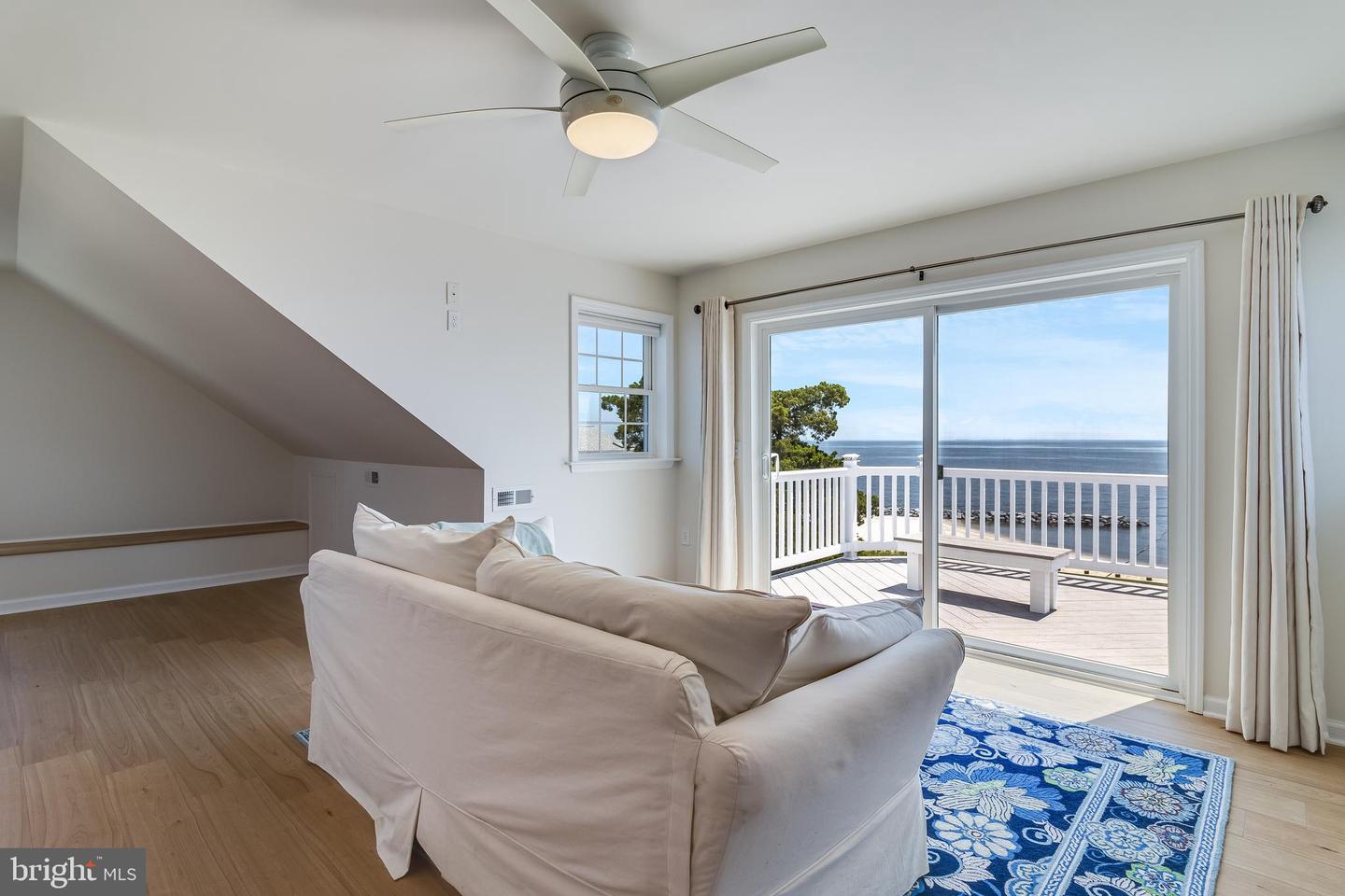 2818 Beach Dr Property Photo 43