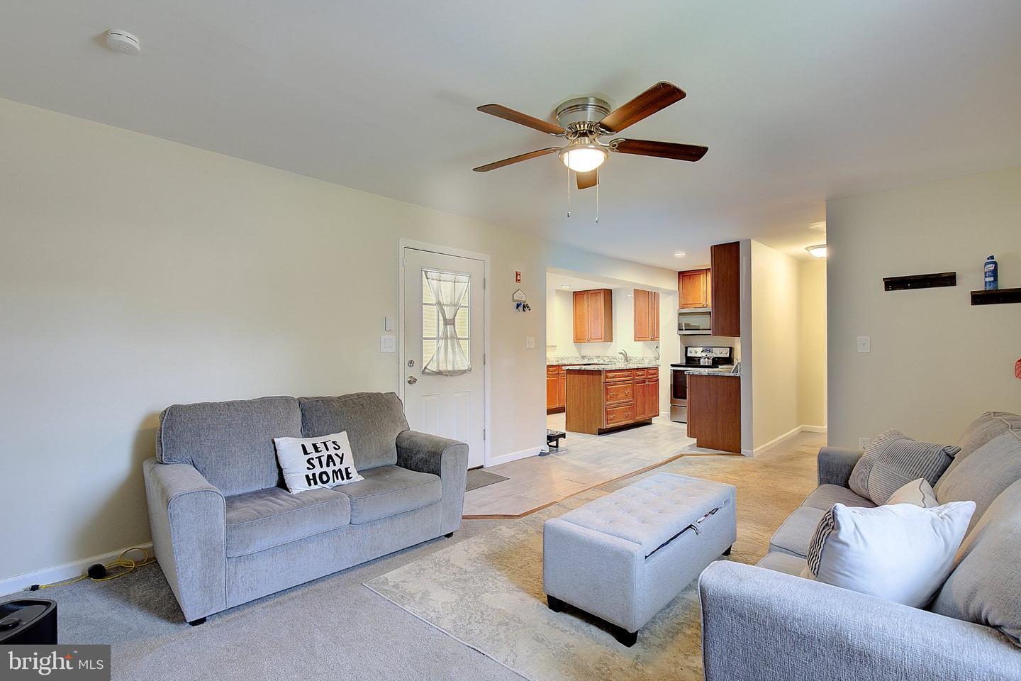 165 Central Dr Property Photo 4