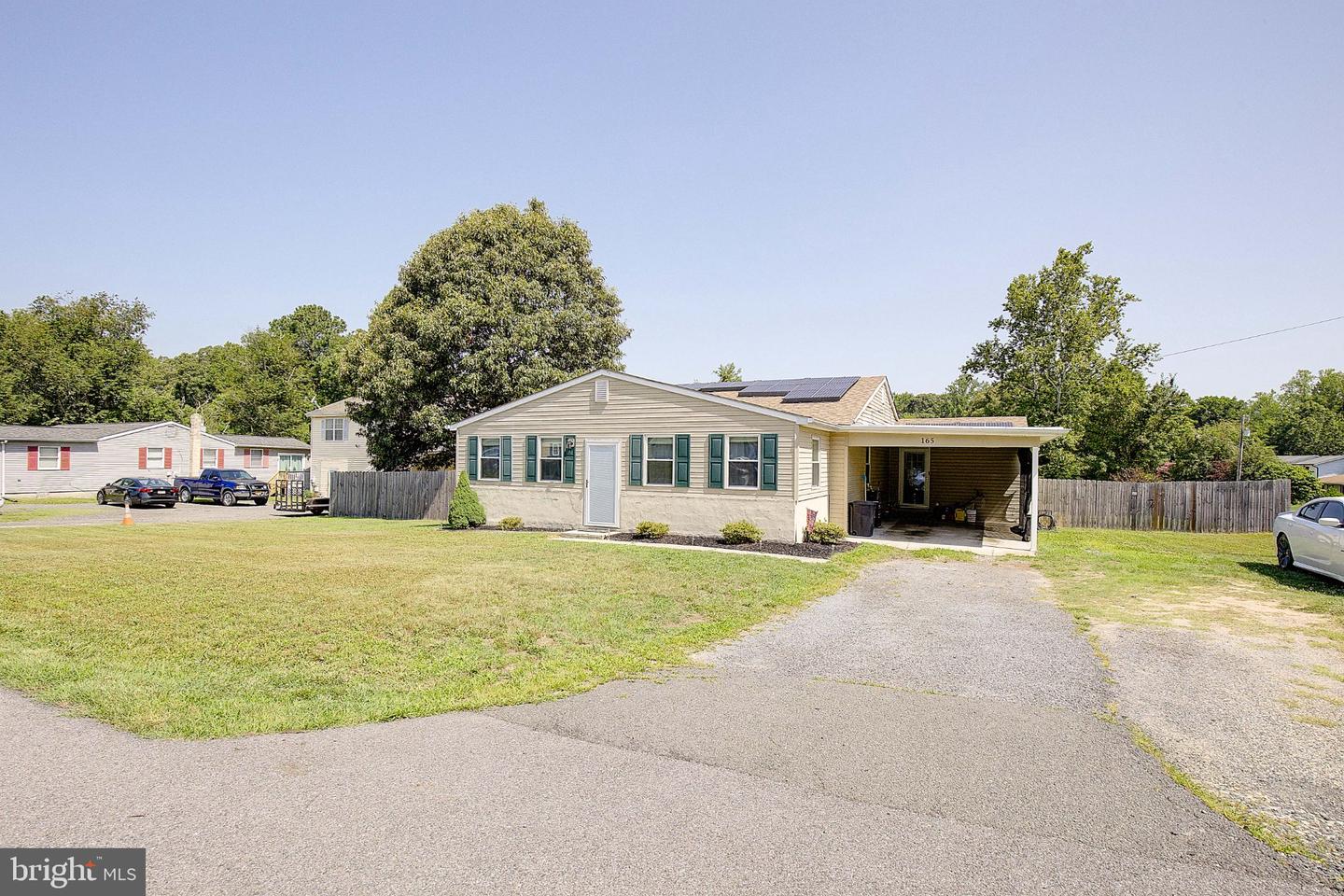 165 Central Dr Property Photo 21