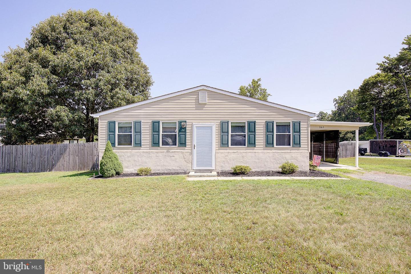165 Central Dr Property Photo 26
