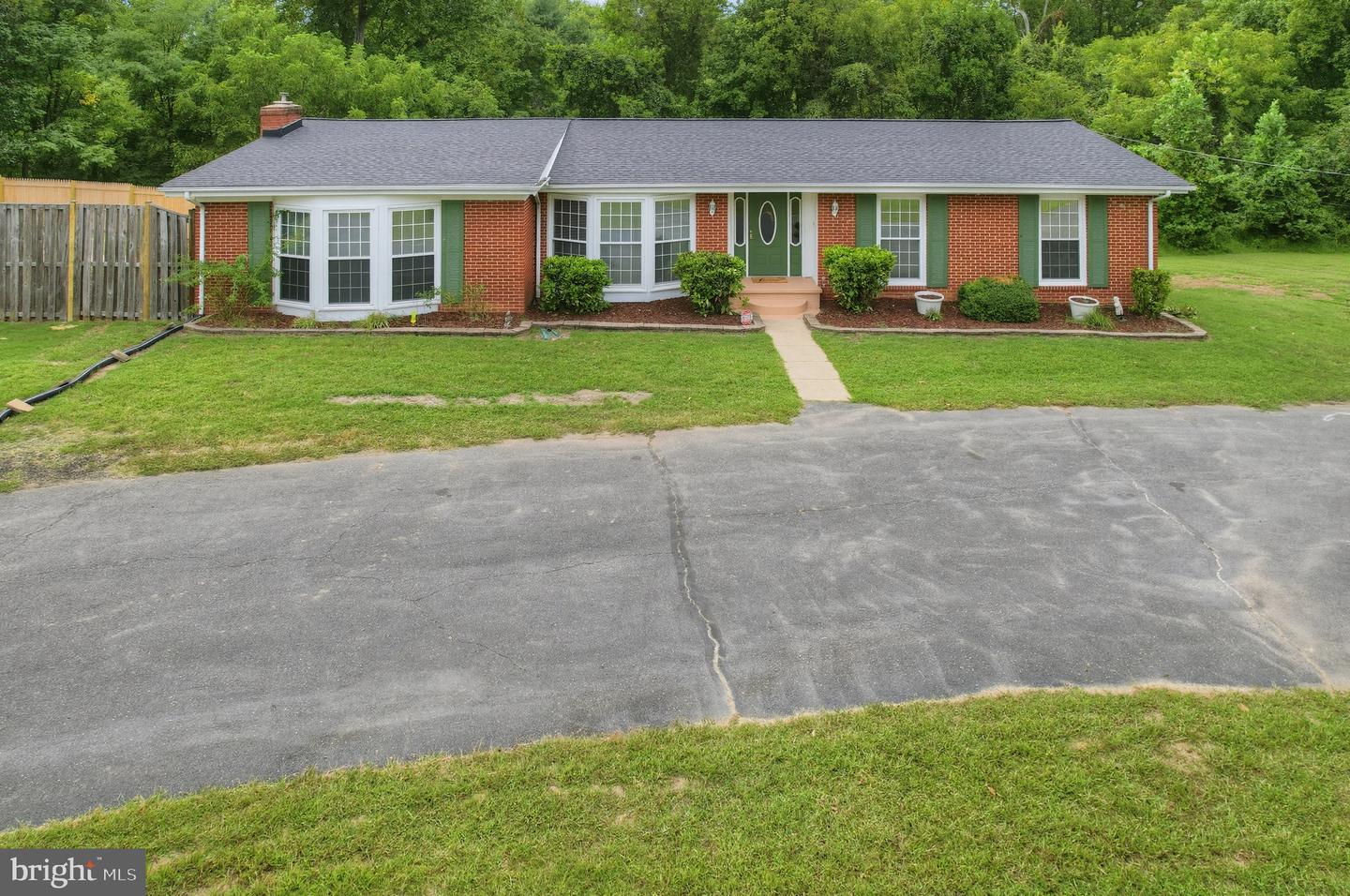 9430 Solomons Island Rd Property Photo 3