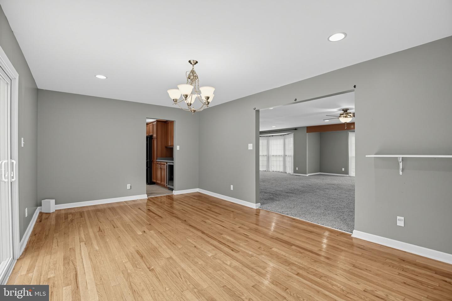 9430 Solomons Island Rd Property Photo 14
